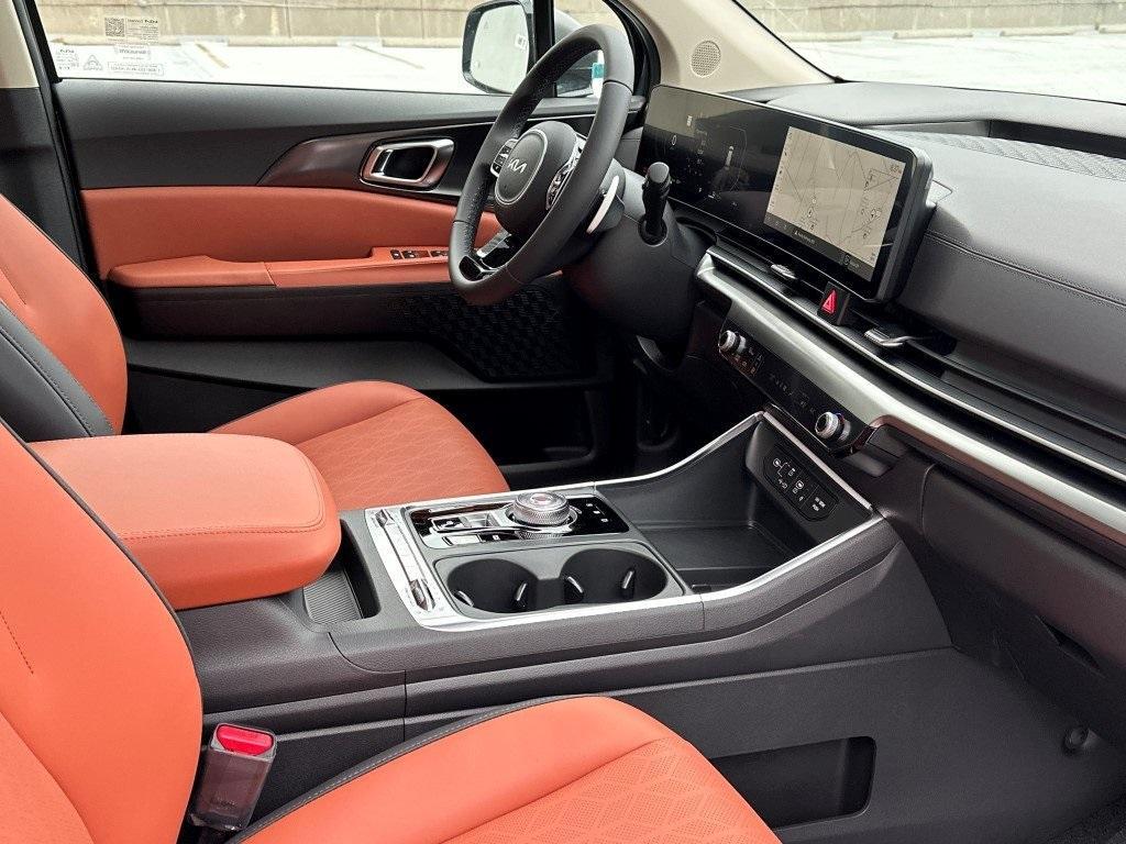 new 2025 Kia Carnival Hybrid car, priced at $49,496