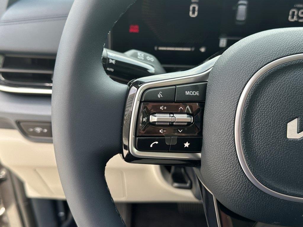 new 2025 Kia Carnival car, priced at $42,444