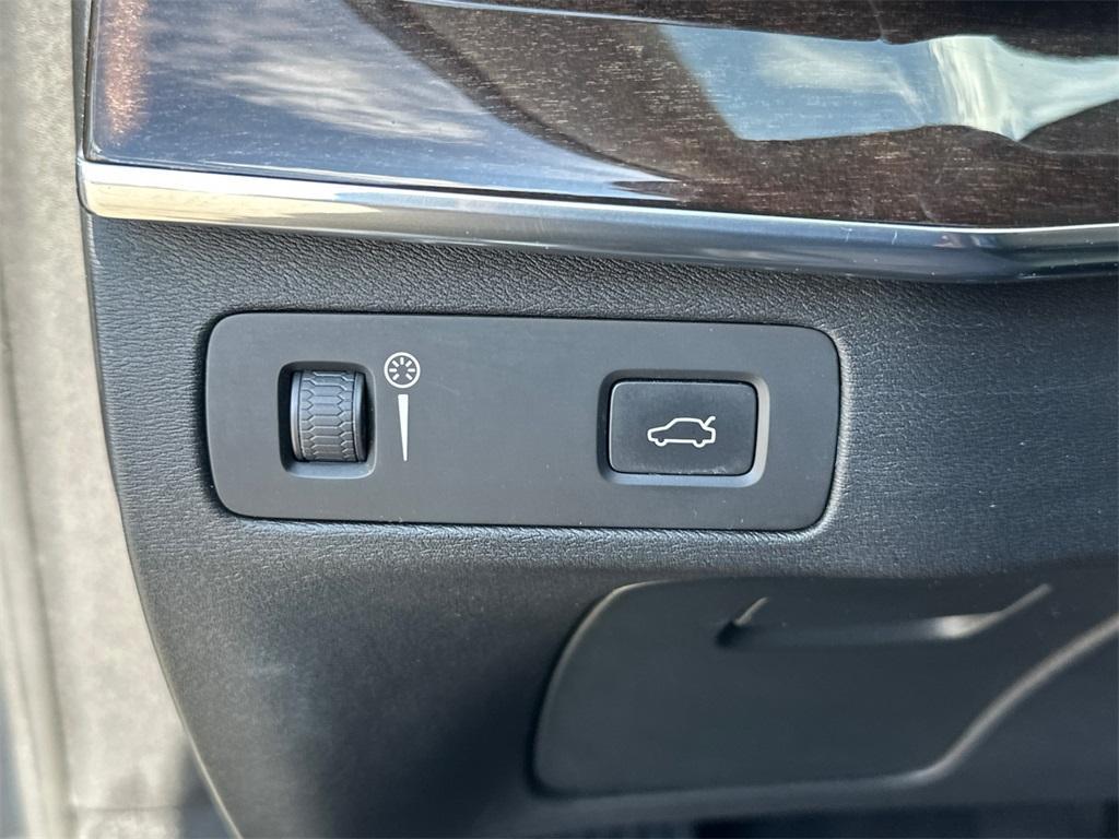used 2017 Volvo XC90 car, priced at $18,500