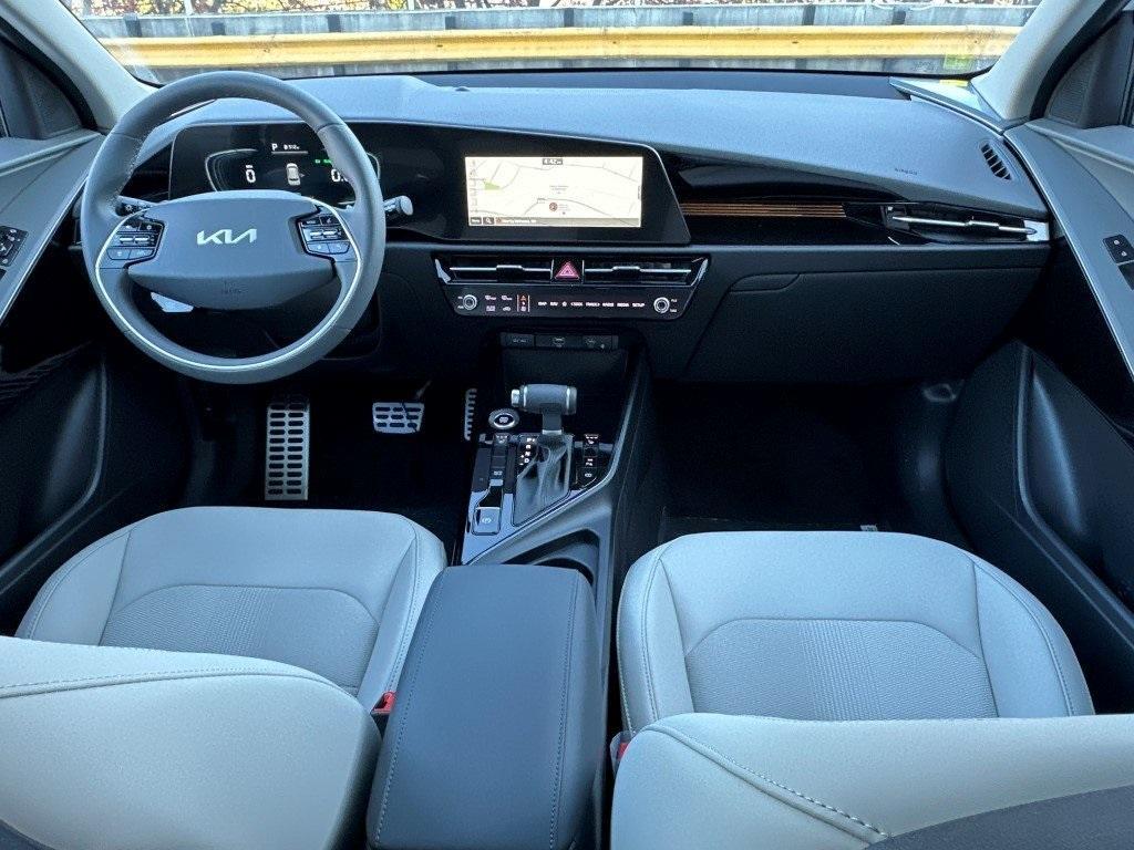 new 2025 Kia Niro car, priced at $33,724