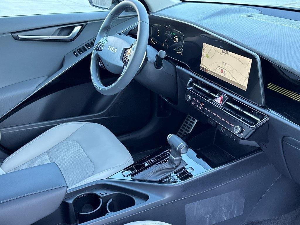 new 2025 Kia Niro car, priced at $33,724
