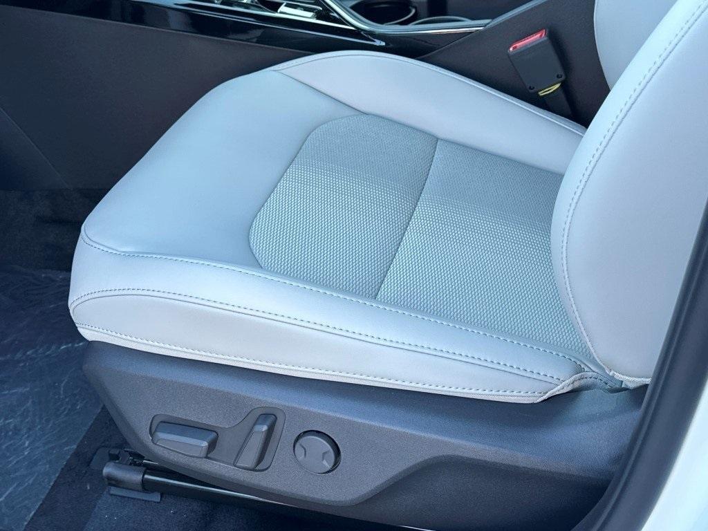 new 2025 Kia Niro car, priced at $33,724
