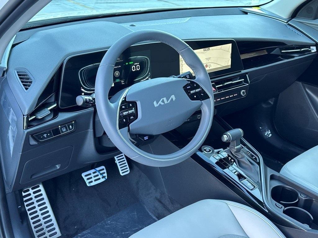 new 2025 Kia Niro car, priced at $33,724