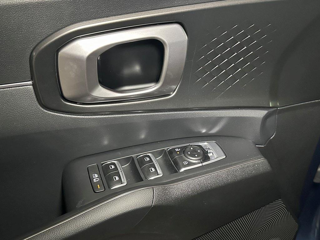 new 2025 Kia Sorento Hybrid car, priced at $43,398