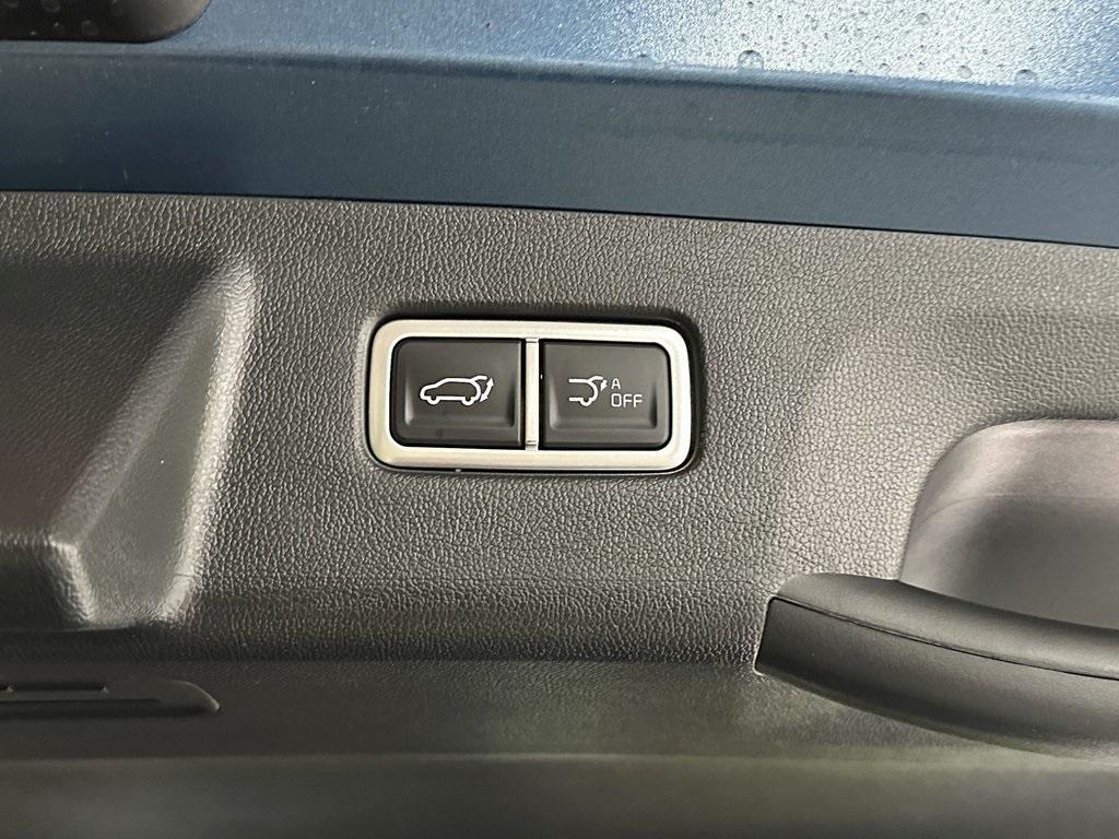 new 2025 Kia Sorento Hybrid car, priced at $43,398
