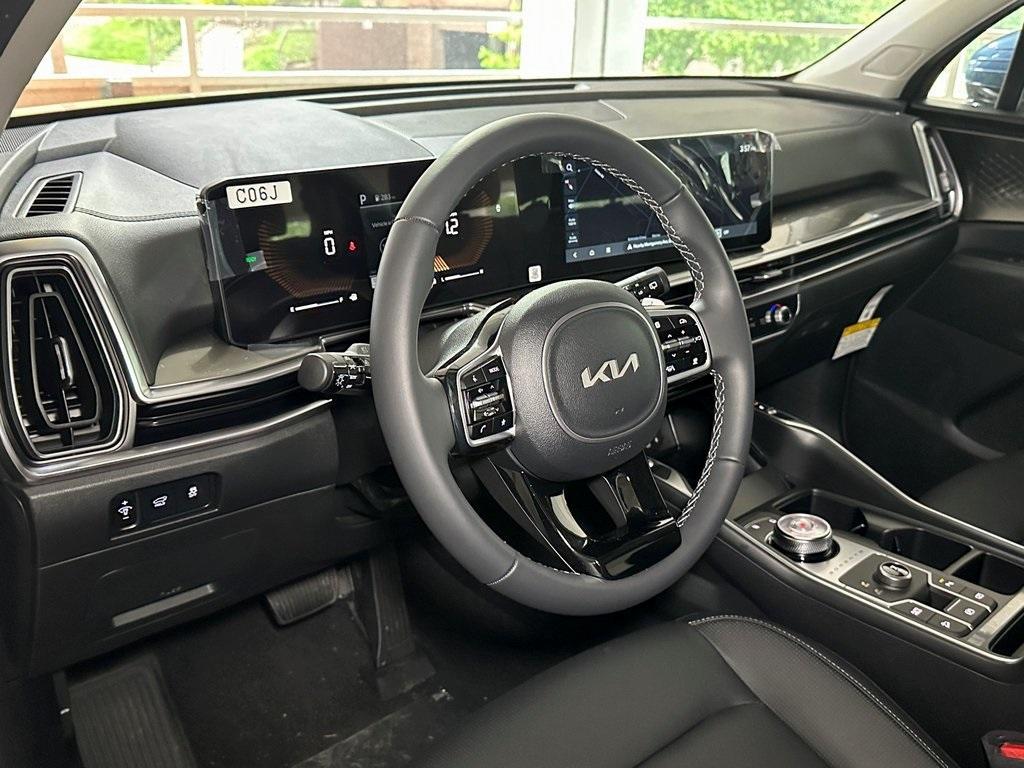 new 2025 Kia Sorento Hybrid car, priced at $43,398