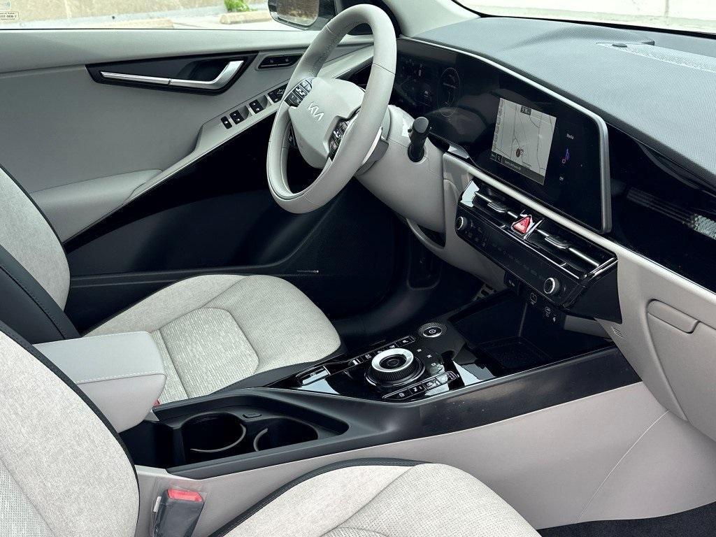 new 2025 Kia Niro EV car, priced at $47,116
