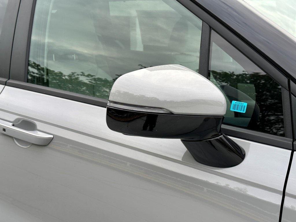 new 2025 Kia Carnival car, priced at $39,636