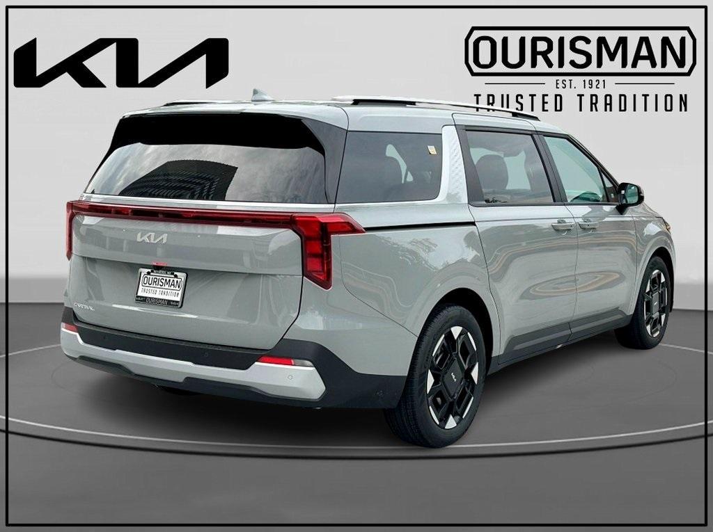 new 2025 Kia Carnival car, priced at $39,636