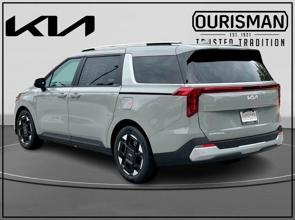 new 2025 Kia Carnival car, priced at $39,636