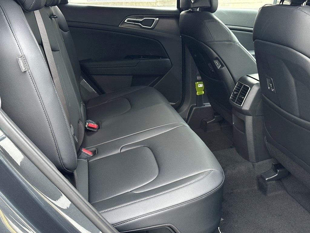 new 2025 Kia Sportage Hybrid car, priced at $34,355