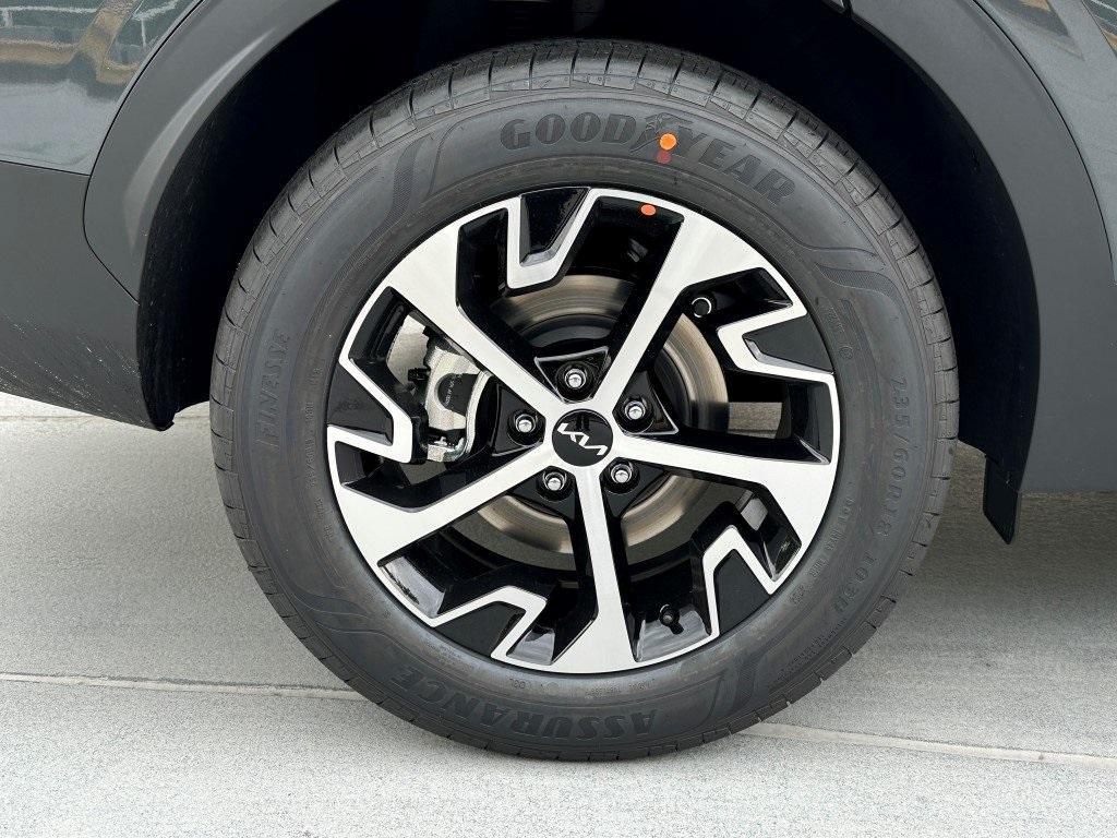 new 2025 Kia Sportage Hybrid car, priced at $34,355