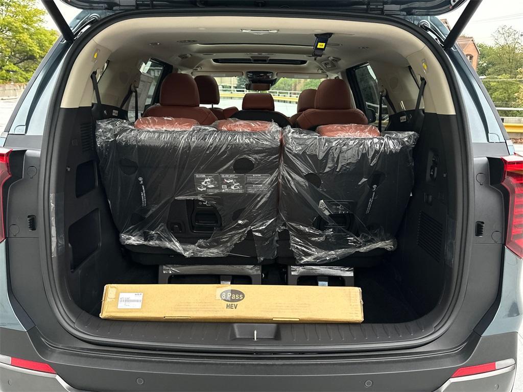 new 2026 Kia Carnival Hybrid car, priced at $51,625