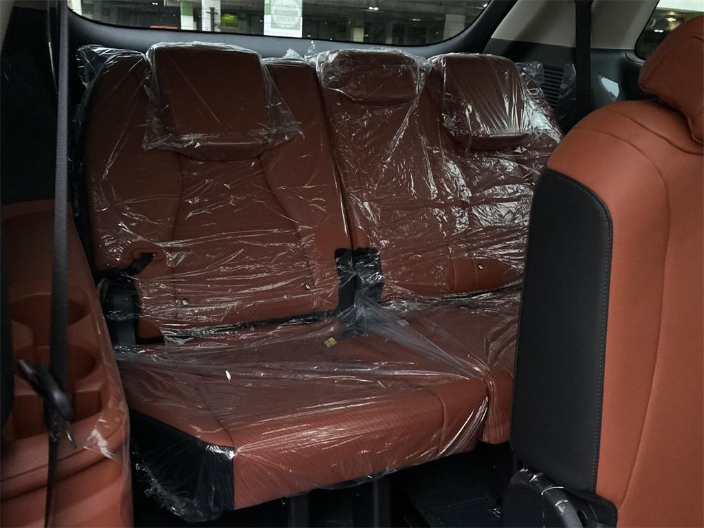 new 2026 Kia Carnival Hybrid car, priced at $51,625