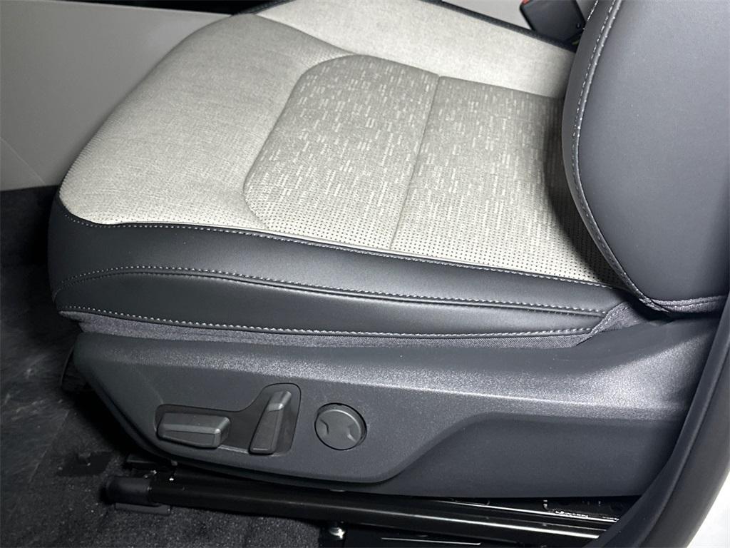 new 2025 Kia Niro EV car, priced at $39,616