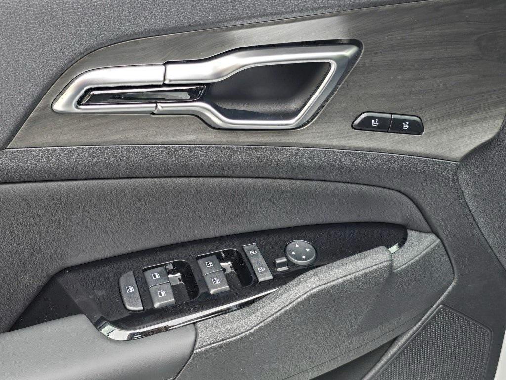 new 2025 Kia Sportage car, priced at $40,255