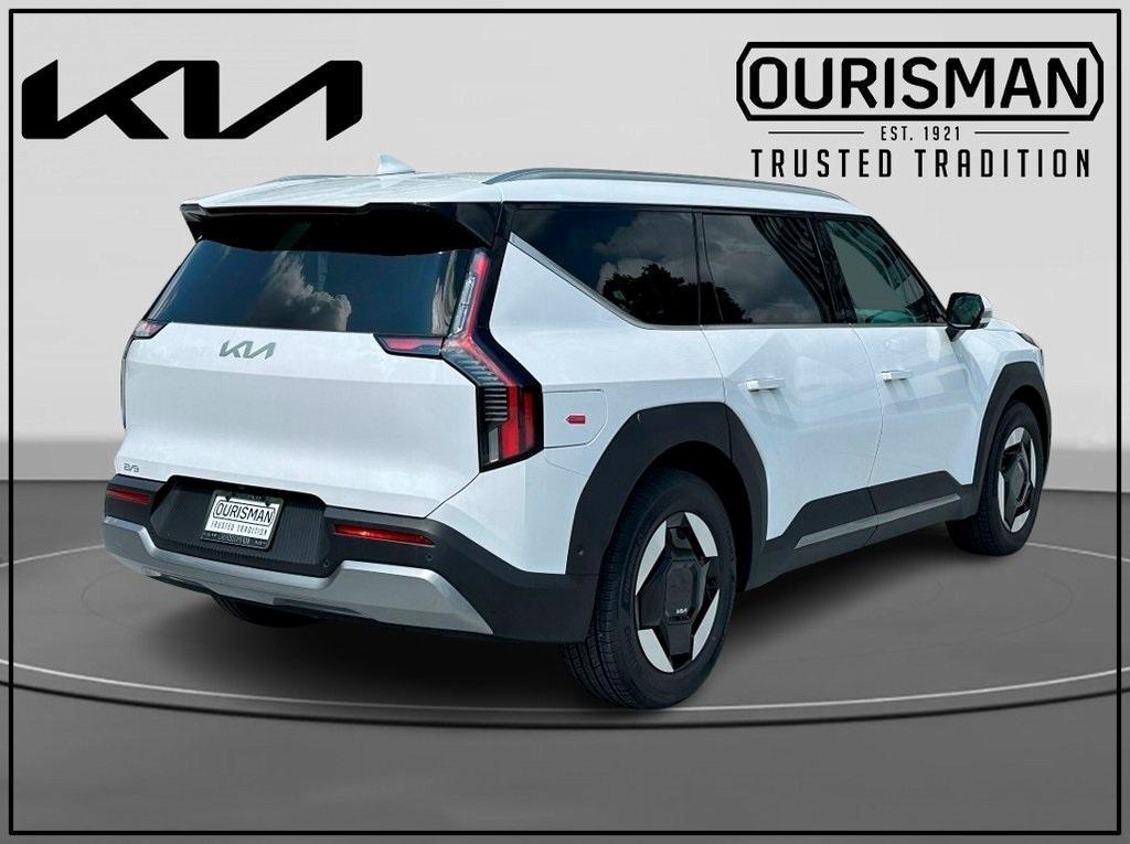new 2026 Kia EV9 car, priced at $61,540