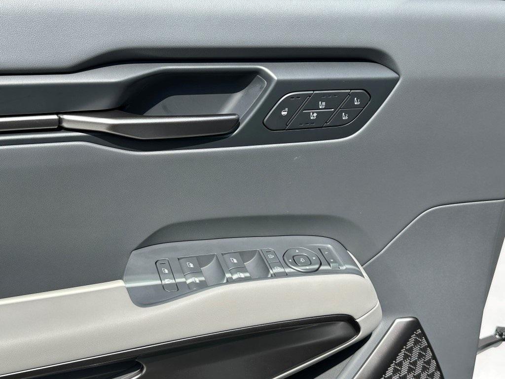 new 2026 Kia EV9 car, priced at $61,540