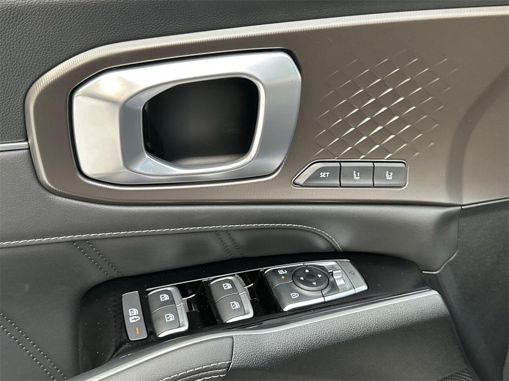 new 2026 Kia Sorento Hybrid car, priced at $44,927