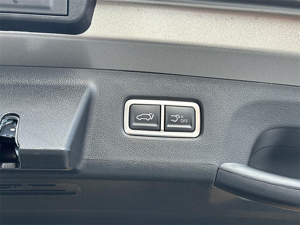 new 2026 Kia Sorento Hybrid car, priced at $44,927