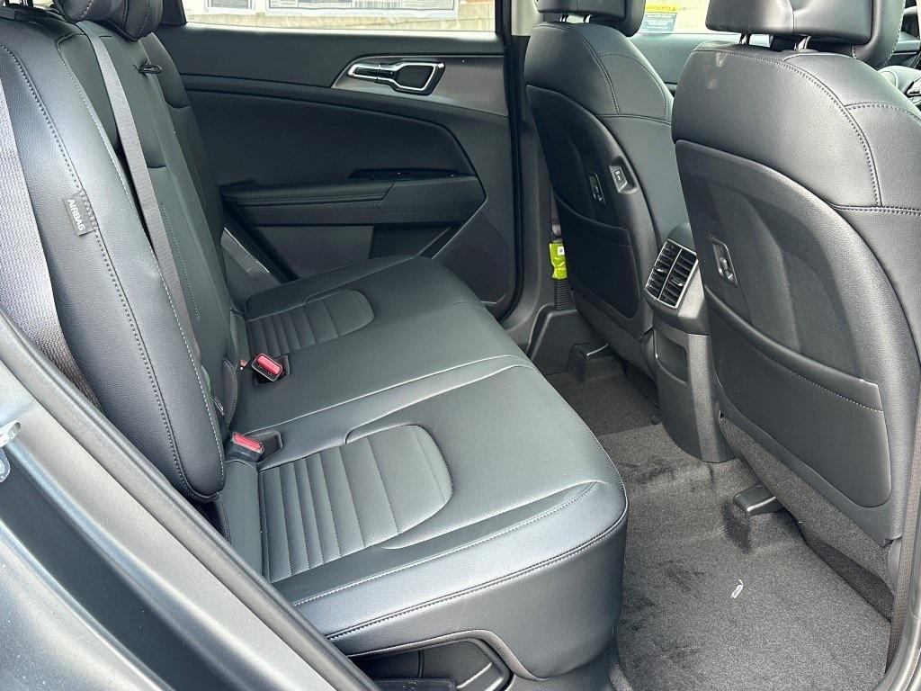 new 2025 Kia Sportage Hybrid car, priced at $35,158