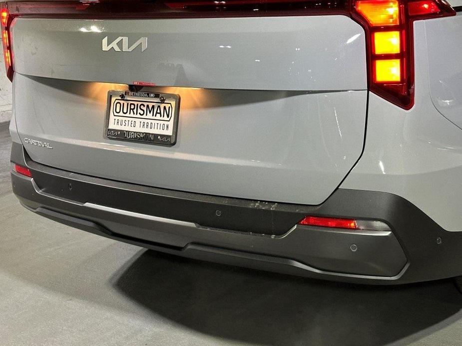 new 2025 Kia Carnival car, priced at $50,155