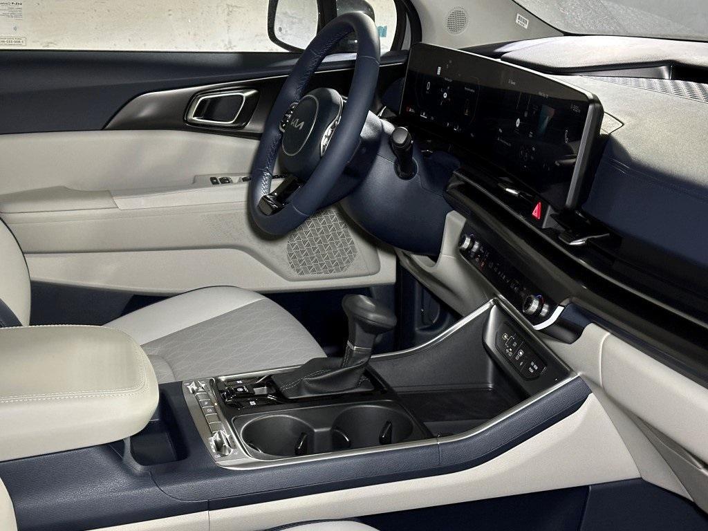 new 2025 Kia Carnival car, priced at $47,000