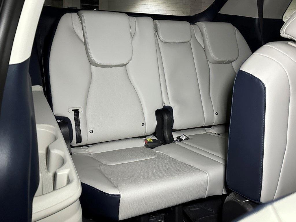 new 2025 Kia Carnival car, priced at $47,000