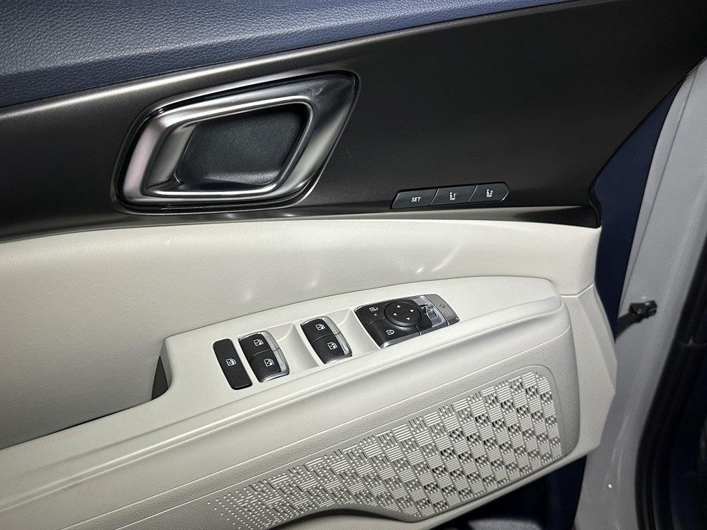new 2025 Kia Carnival car, priced at $47,000