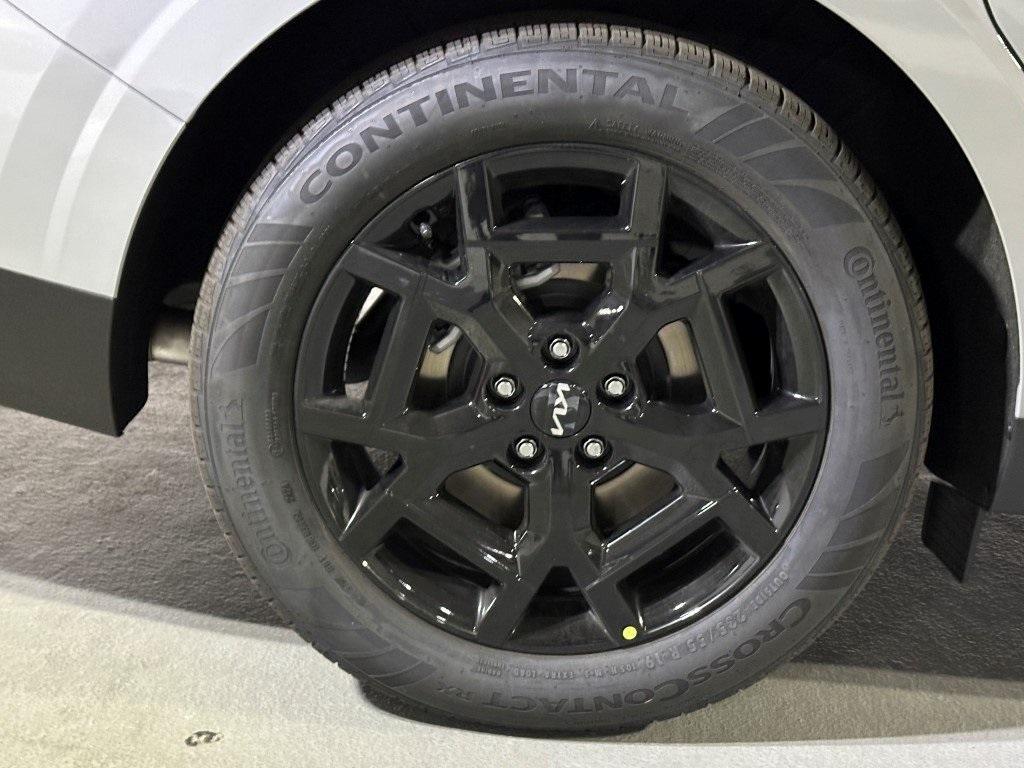 new 2025 Kia Carnival car, priced at $47,000