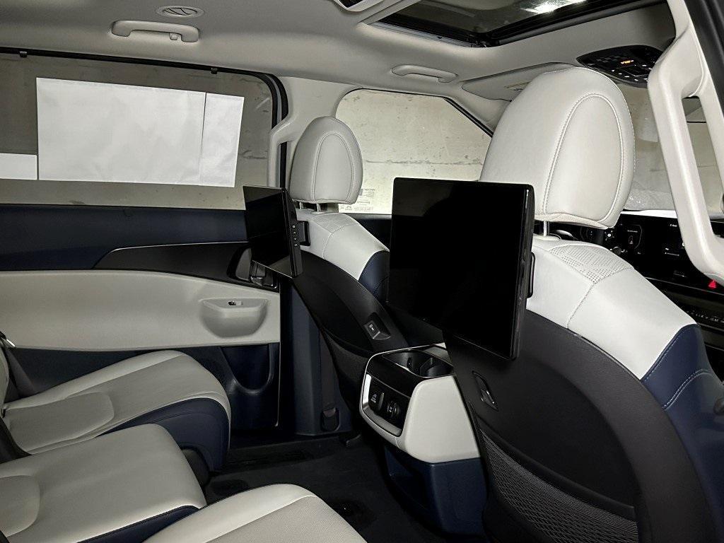 new 2025 Kia Carnival car, priced at $47,000