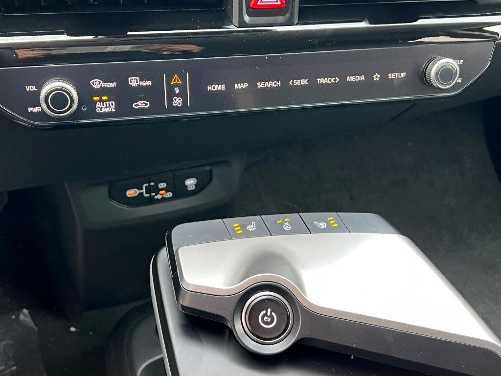 new 2025 Kia EV6 car, priced at $54,110