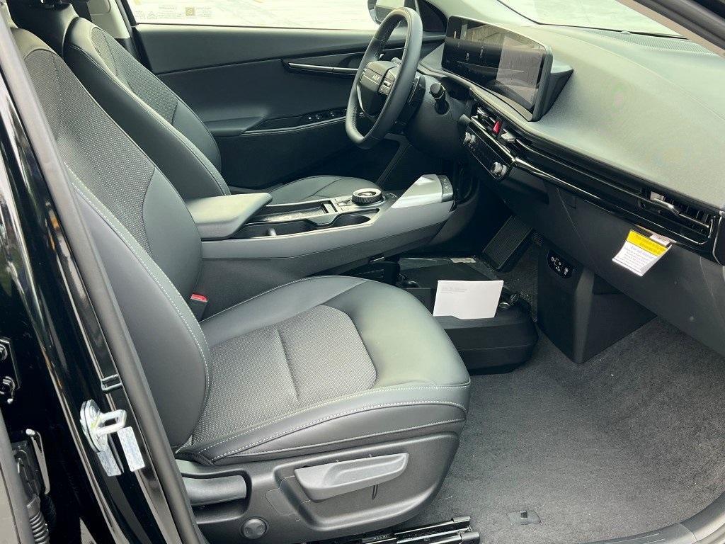 new 2025 Kia EV6 car, priced at $44,610