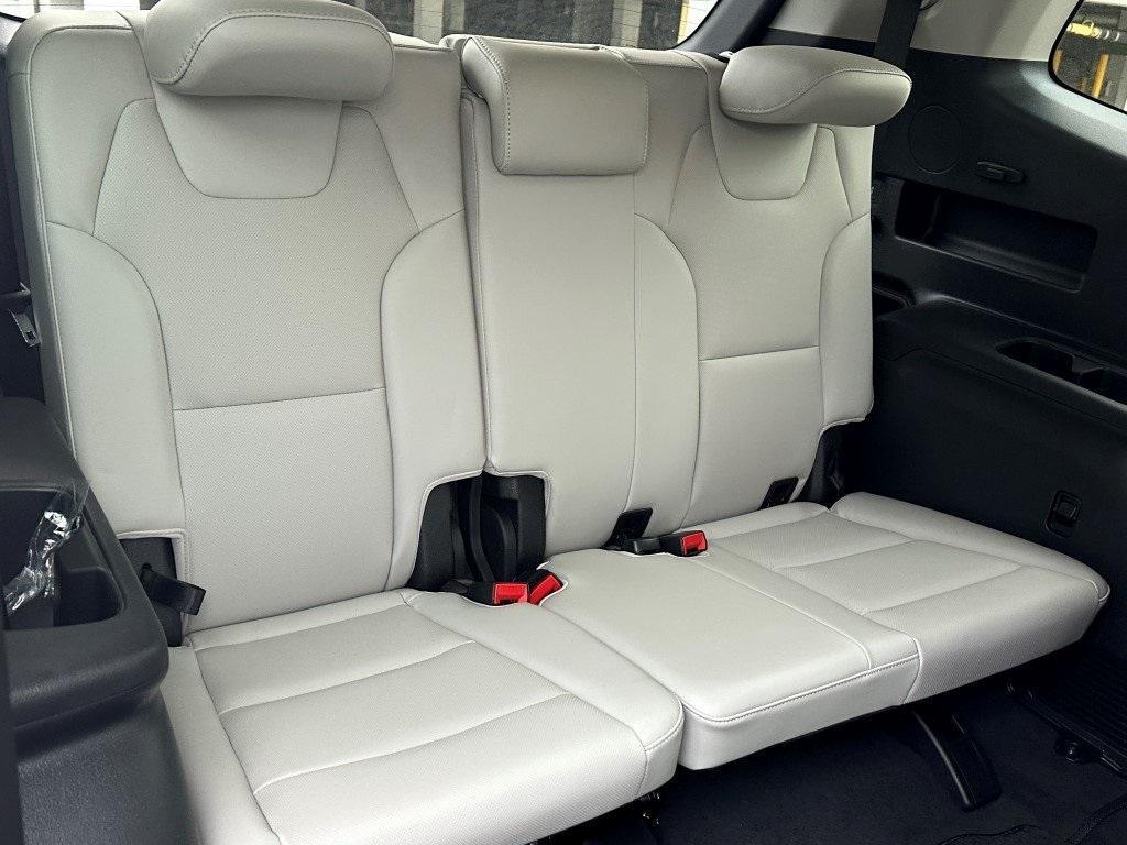 new 2025 Kia Telluride car, priced at $44,175
