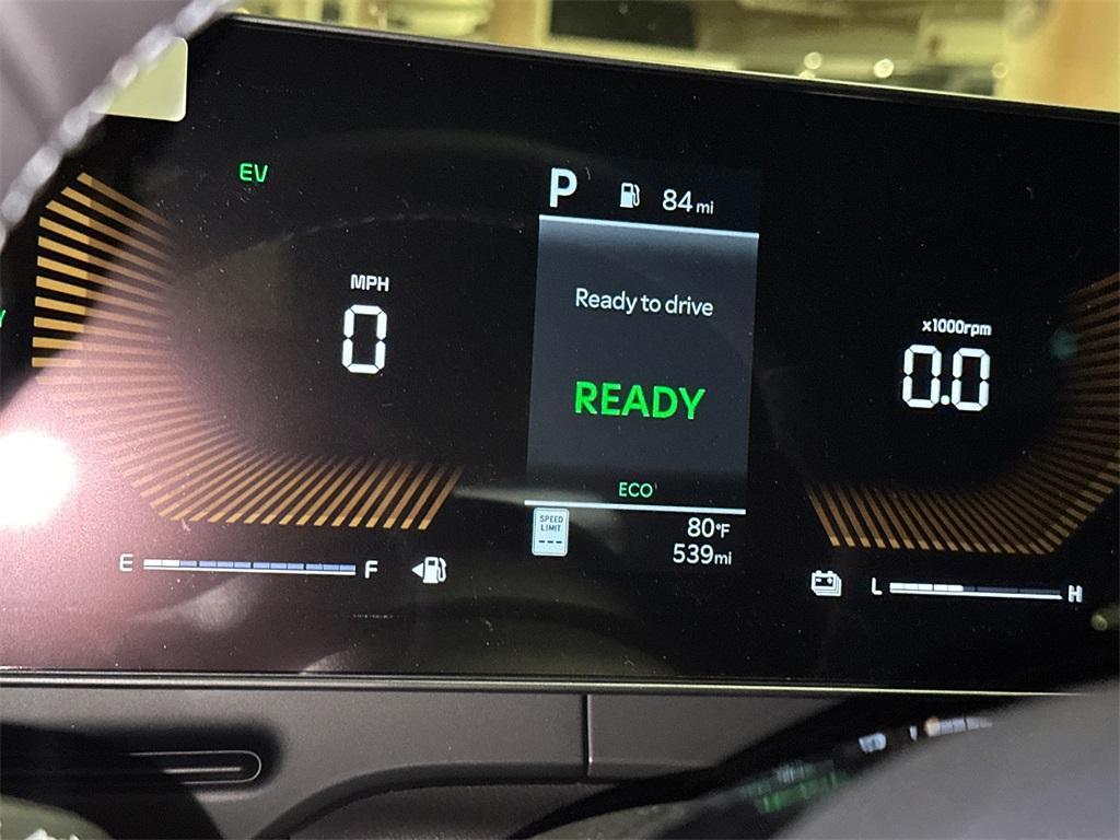 new 2026 Kia Carnival Hybrid car, priced at $39,698