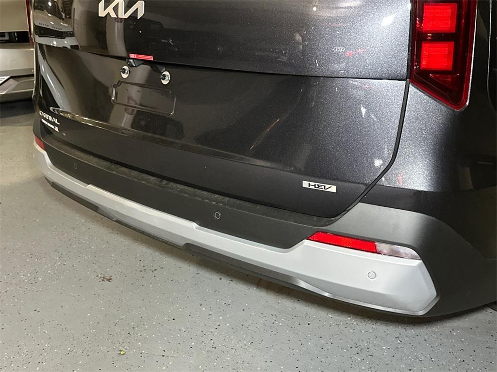 new 2026 Kia Carnival Hybrid car, priced at $39,698