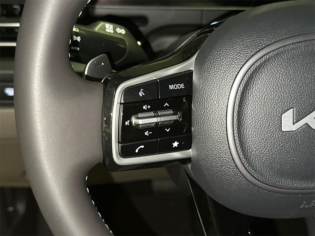 new 2026 Kia Carnival Hybrid car, priced at $39,698