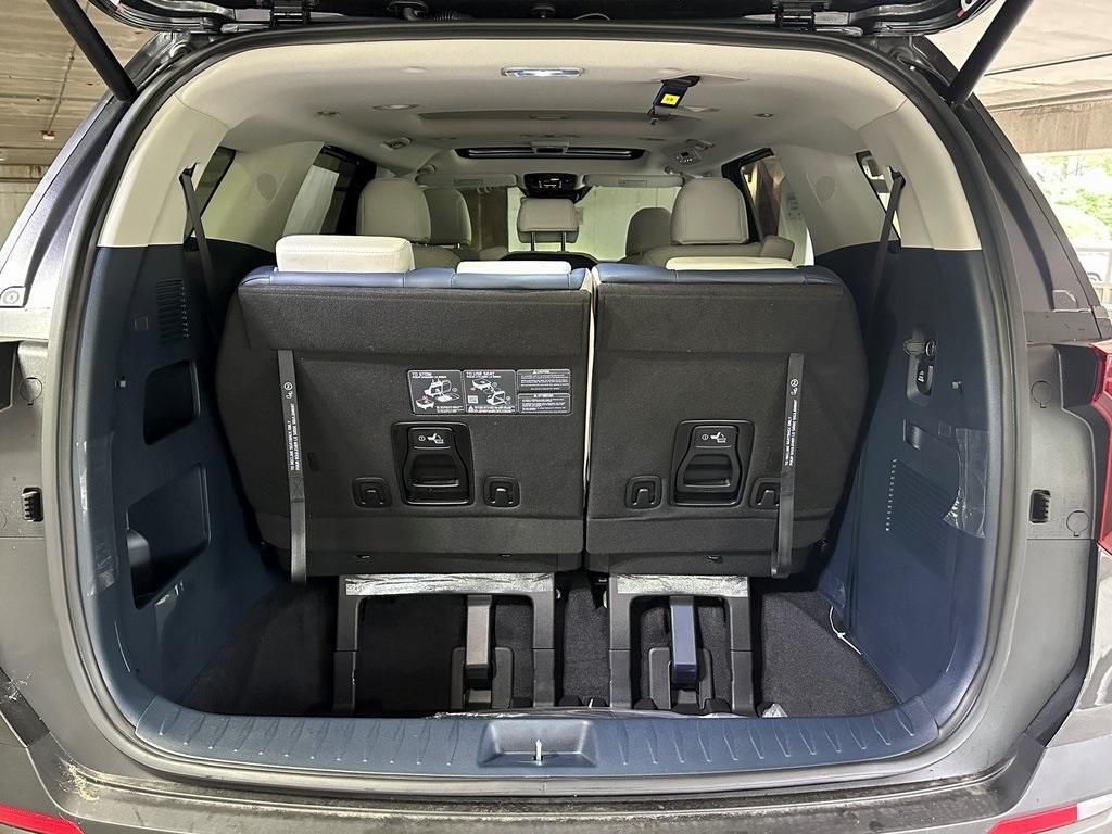 new 2025 Kia Carnival car, priced at $47,609