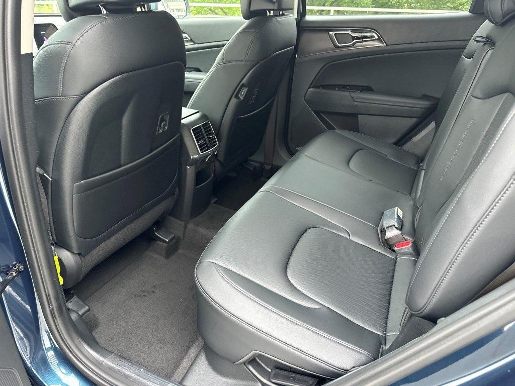 new 2025 Kia Sportage Hybrid car, priced at $34,210