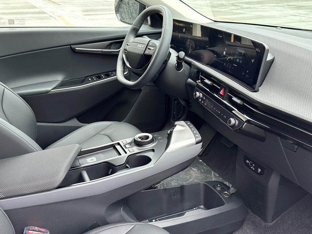 new 2025 Kia EV6 car, priced at $56,500