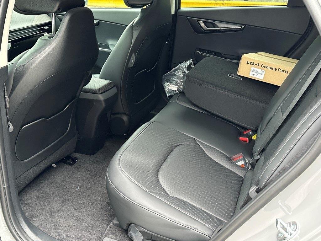 new 2025 Kia EV6 car, priced at $56,500