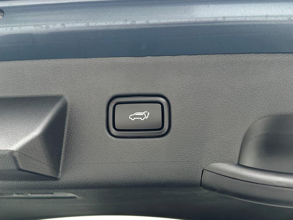 new 2025 Kia Sportage Plug-In Hybrid car, priced at $45,558