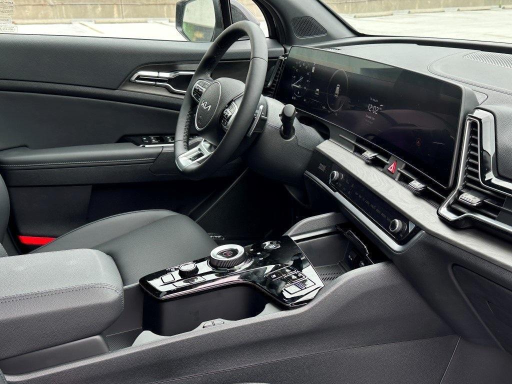 new 2025 Kia Sportage Plug-In Hybrid car, priced at $45,558