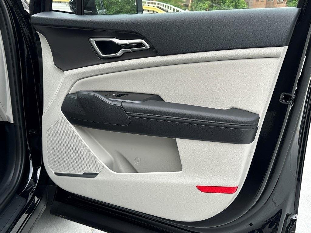 new 2026 Kia Sportage car, priced at $32,065