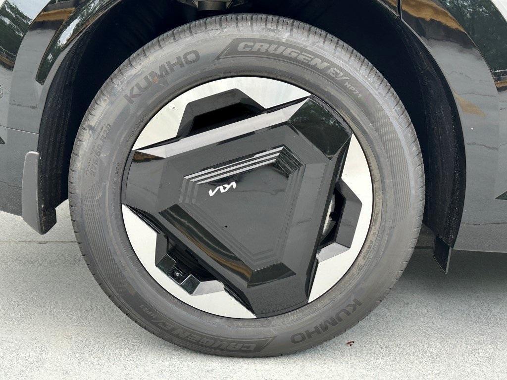 new 2026 Kia EV9 car, priced at $65,860
