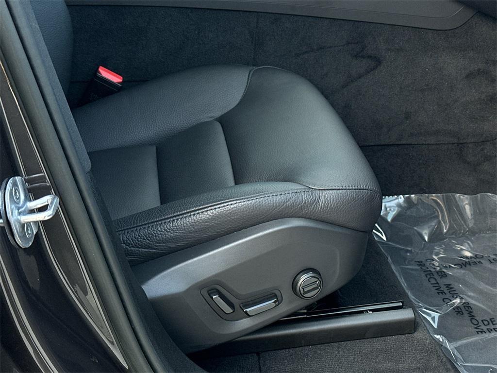 used 2023 Volvo XC60 Recharge Plug-In Hybrid car, priced at $40,250