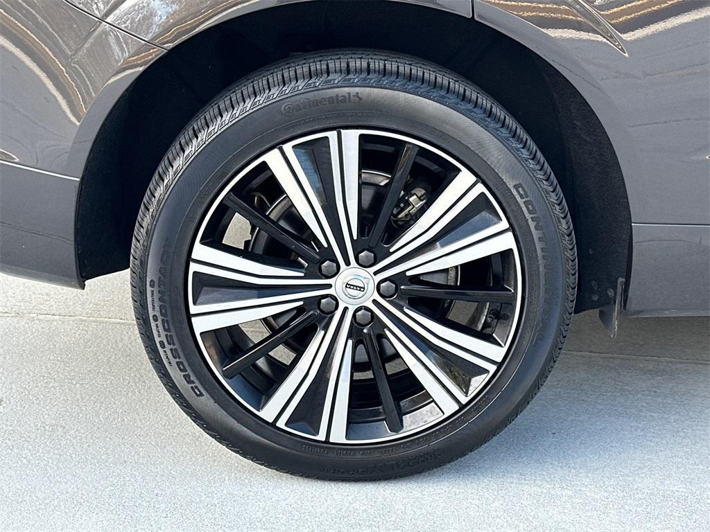 used 2023 Volvo XC60 Recharge Plug-In Hybrid car, priced at $40,250