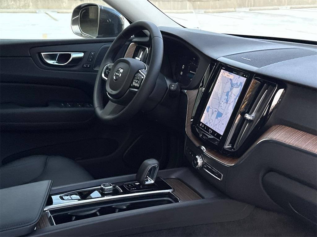 used 2023 Volvo XC60 Recharge Plug-In Hybrid car, priced at $40,250