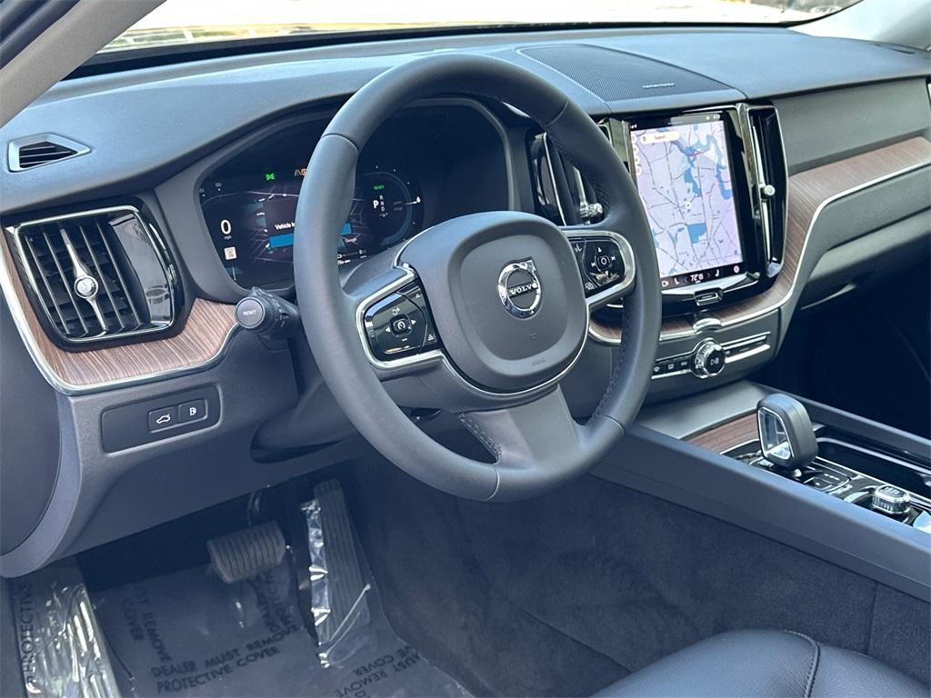 used 2023 Volvo XC60 Recharge Plug-In Hybrid car, priced at $40,250