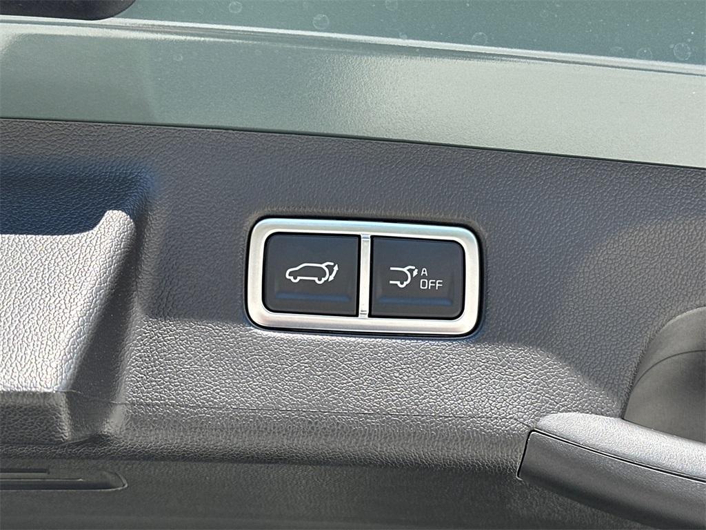 new 2025 Kia Sorento Hybrid car, priced at $38,058